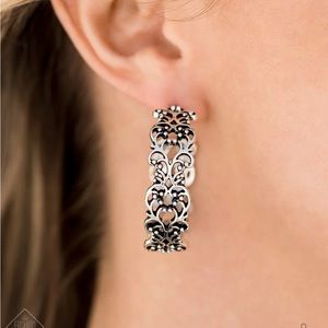 ❤️‍🔥5/$25❤️‍🔥 Laurel Wreaths Silver Earrings